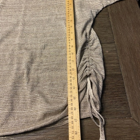 Express Sz Med Light Weight Sweater Gray Tie Scrunch Side 3/4 Sleeve Metallic. - Picture 10 of 10